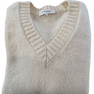 Frame Denim Women's V-Neck Cream Sweater. Size Small.